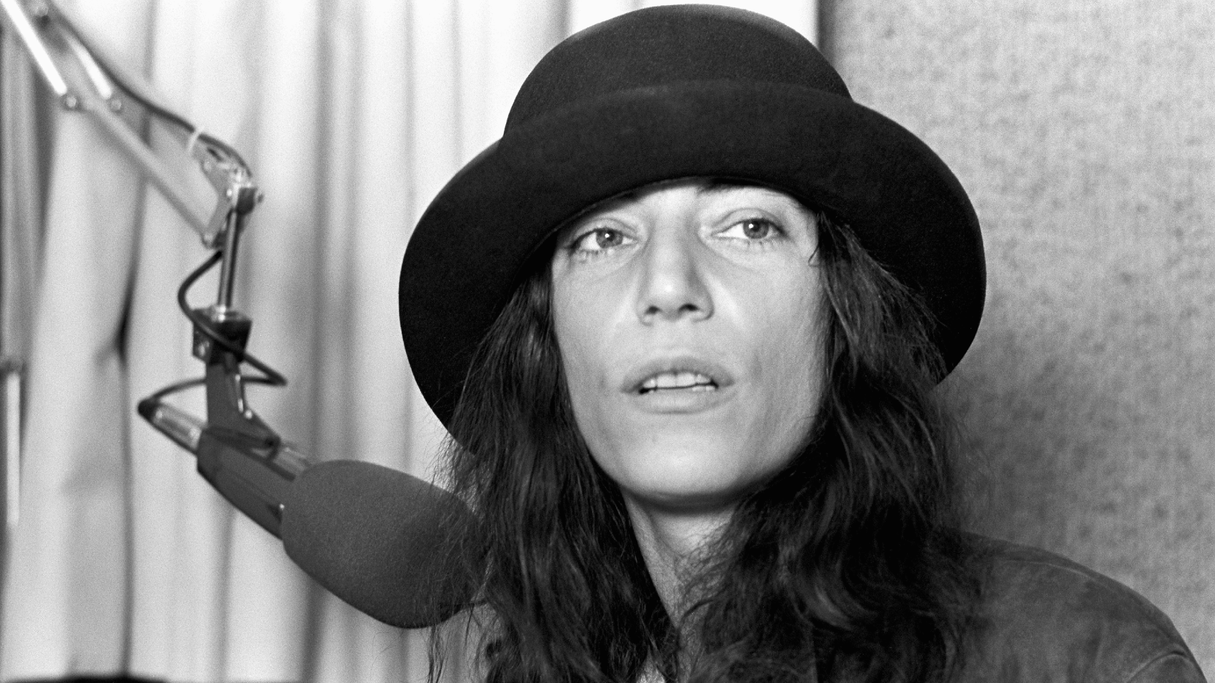 Read more about the article Patti Smith. Electric Poet